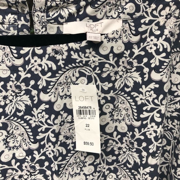 Loft Plus Blouse (Size:22) - Picture 2 of 6